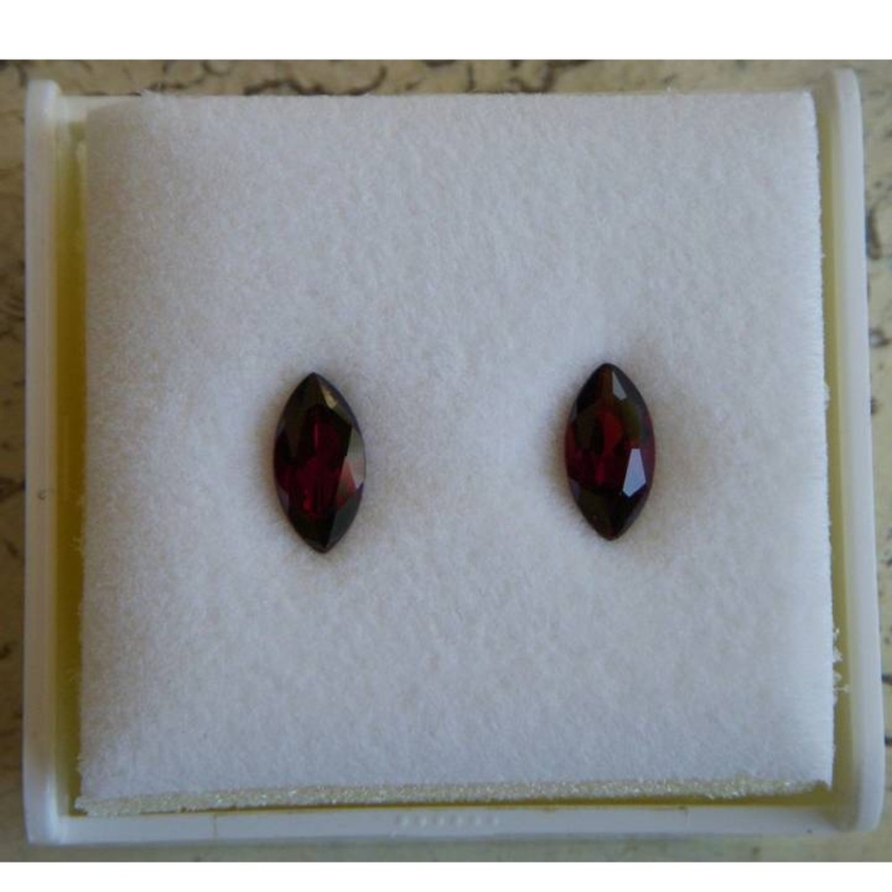 2 marquise shaped GARNET gemstones G02